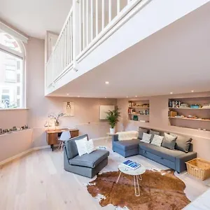  Apartment Hip Split Level On The Ground Floor