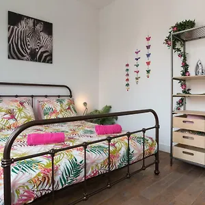  Homestay Stir It Up Studio