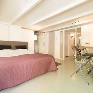  Apartment Quiet For 4 At Park In Center
