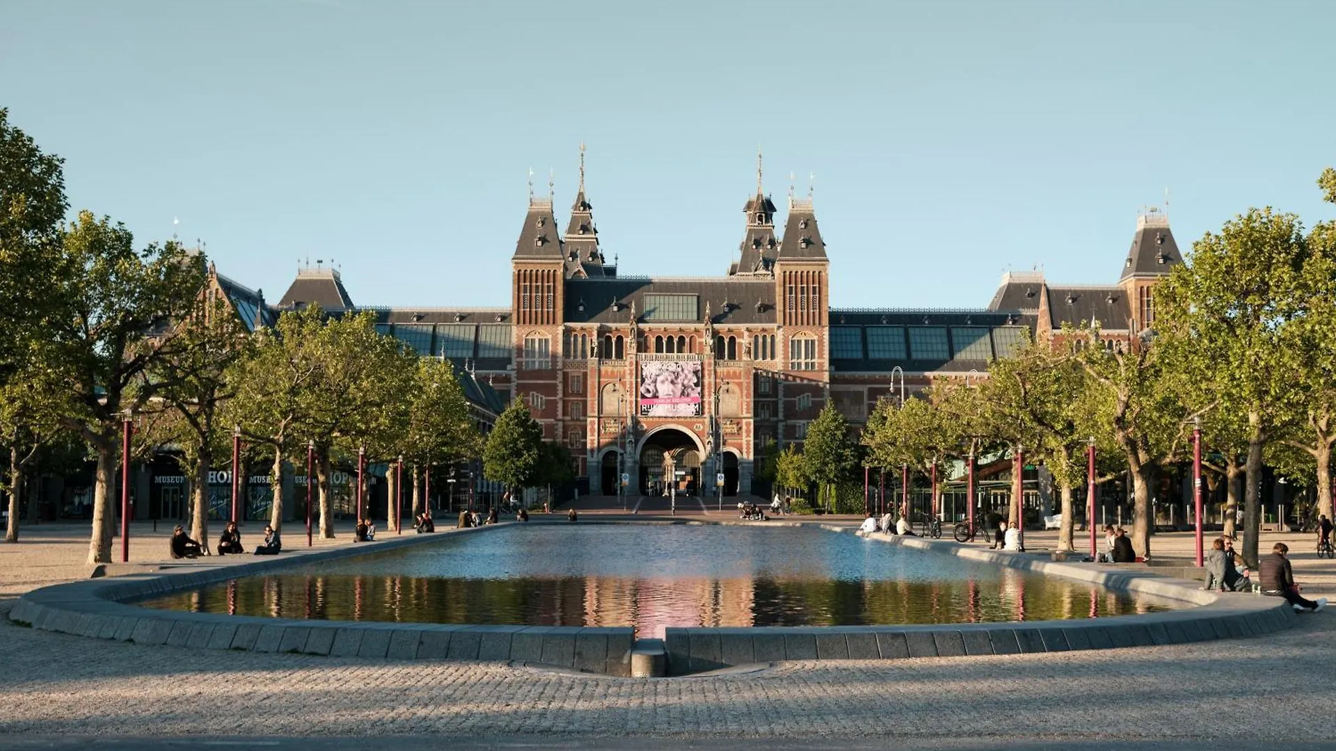 Apartments De Hallen Amsterdam